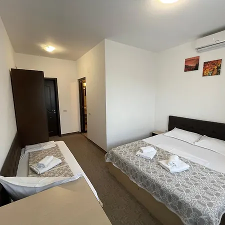 بيت ضيافة M&g Mamaia Nord 3*